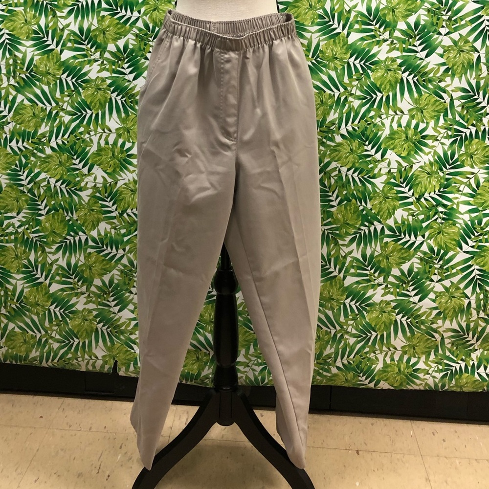 Women’s Elastic Khaki pants